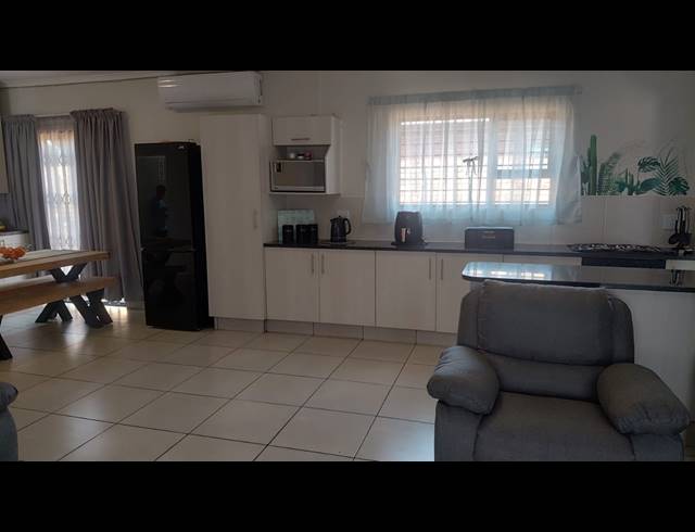 3 BEDROOM FREESTANDING FOR SALE IN DENNEOORD